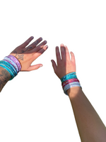 Ladda upp bild till gallerivisning, Indiska bangles med guldglitter – 6 st för 20 kr