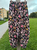 Load image into Gallery viewer, Cotton harem pants
