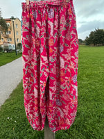 Load image into Gallery viewer, Cotton harem pants
