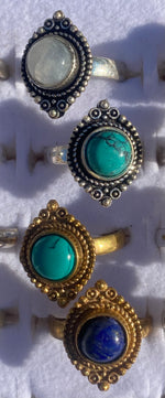 Load image into Gallery viewer, Bronze ring with gemstone
