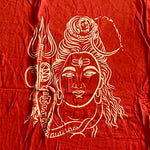 Load image into Gallery viewer, Bohemiskt linne i viskos – lös och luftig modell med unikt tryck Shiva röd 
