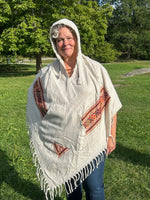 Ladda upp bild till gallerivisning, Randig Poncho med Luva
