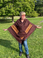 Ladda upp bild till gallerivisning, Randig Poncho med Luva
