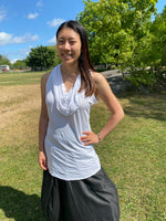Load image into Gallery viewer, Yoga tank top with hood
