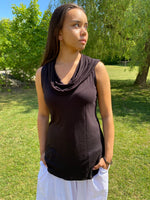 Load image into Gallery viewer, Yoga tank top with hood
