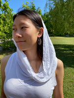 Load image into Gallery viewer, Yoga tank top with hood
