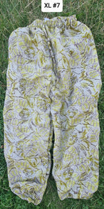 Load image into Gallery viewer, Straight pants for children sari fabric 2-6 years
